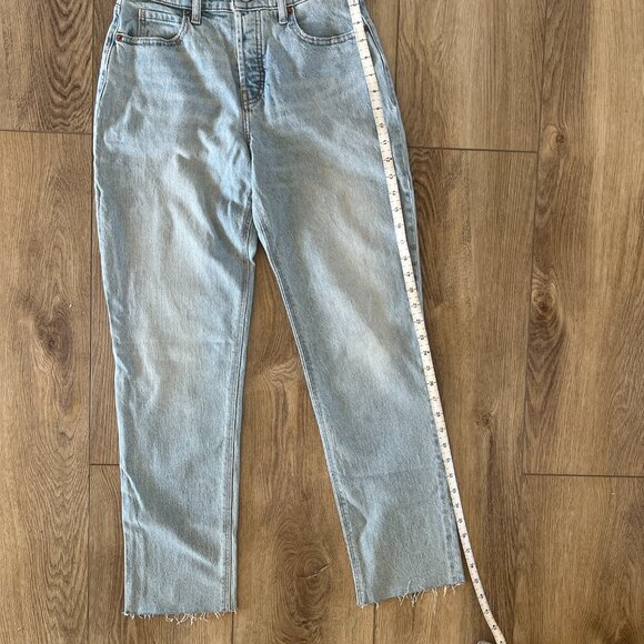 Old Navy High Rise Slouchy Straight Jeans - Picture 7 of 7